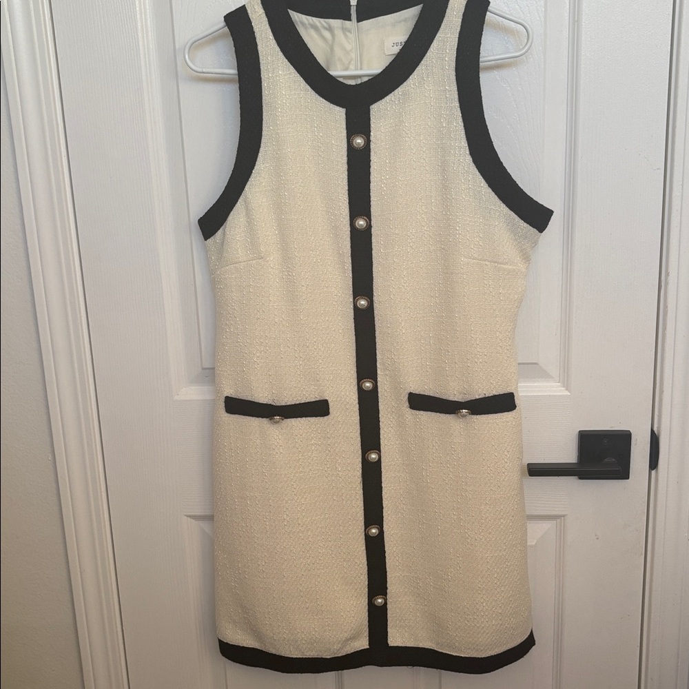 Tweed like shift dress - Picture 2 of 4